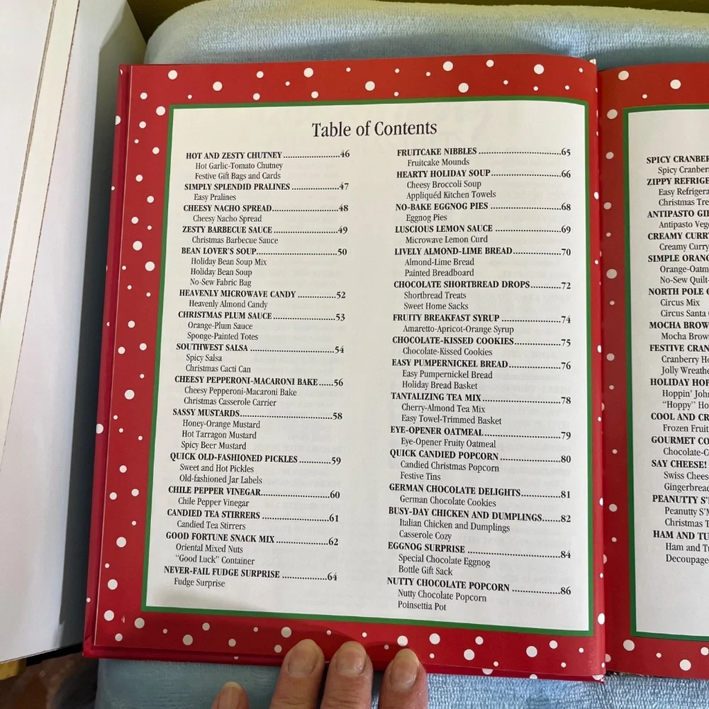 Quick & Tasty Christmas Gifts Hardcover Cookbook- LIKE NEW